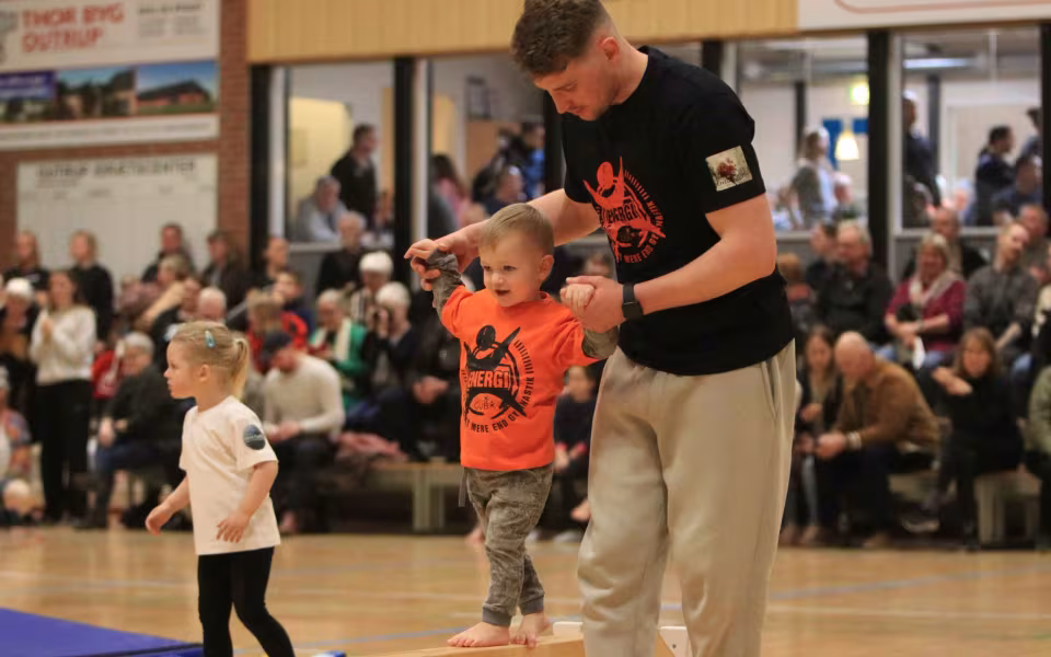 Forårsstemning i Outrup med GUB Gymnastik