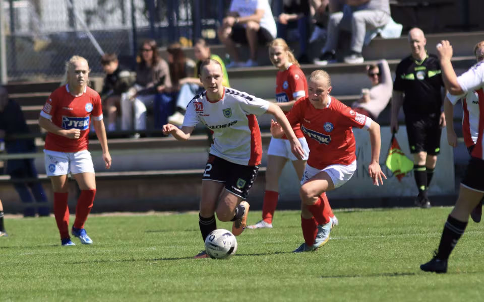 Varde U-19 piger sejrer hjemme