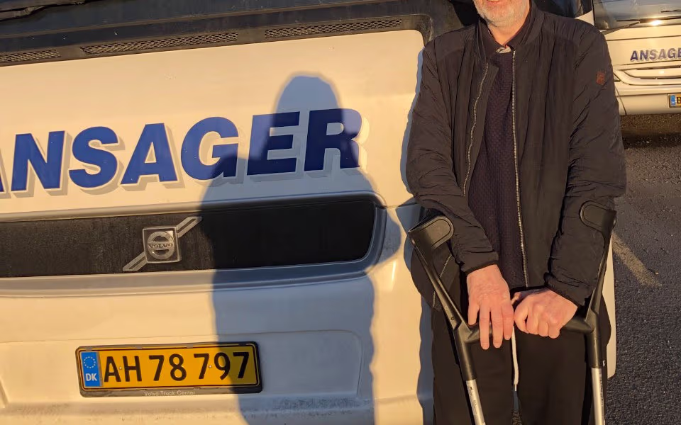 Ansager Turist sender en bus til den ukrainske grænse