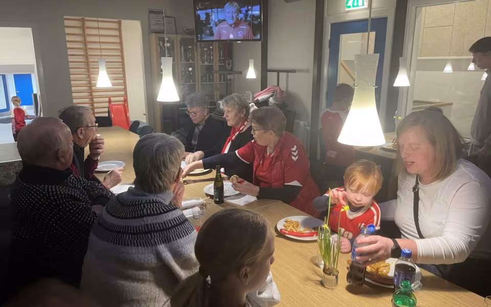 Stor Tilslutning Til VM-fest i Outrup