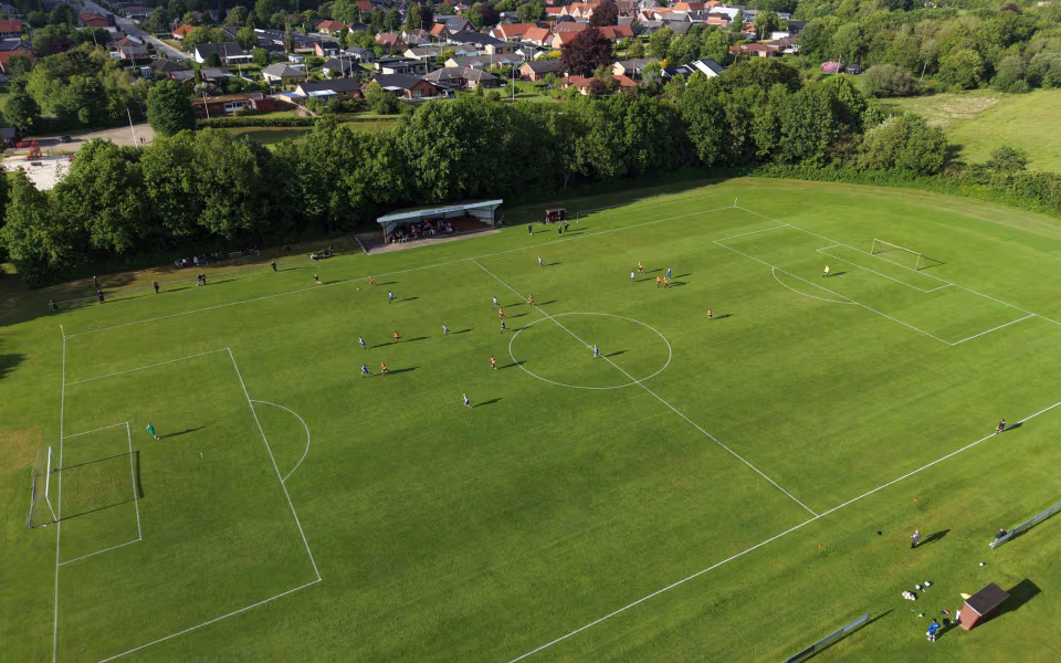 Kampreferat fodbold serie 1: Helle FC S1 – EFB S1 1-2