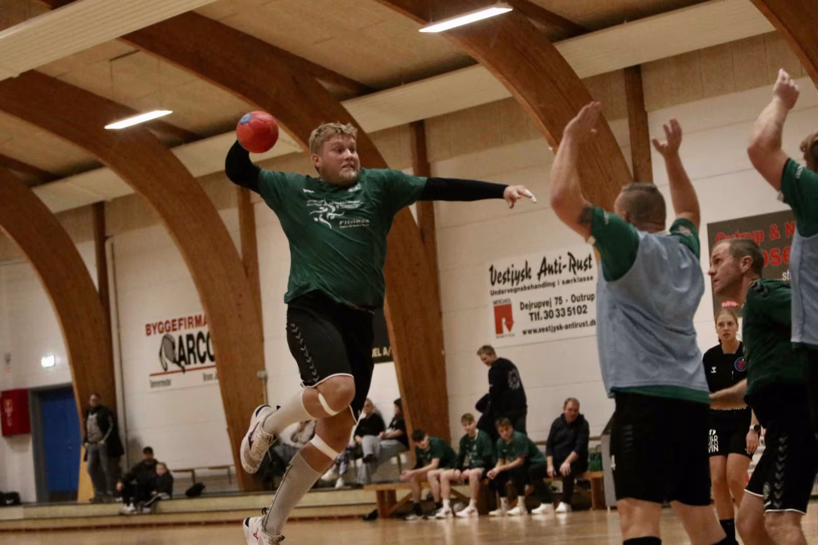 Blåbjerg HK Serie 2  triumferer i topkamp