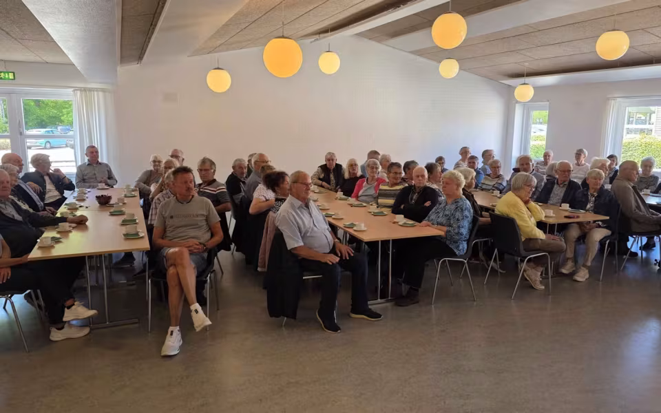 Hyldest til John Mogensen og Bjarne Liller samlede 60 deltagere i Ølgod Hallen