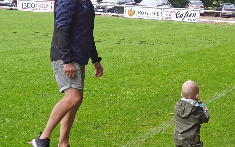 Bedsteforældredag i dagplejen på Ansager stadion