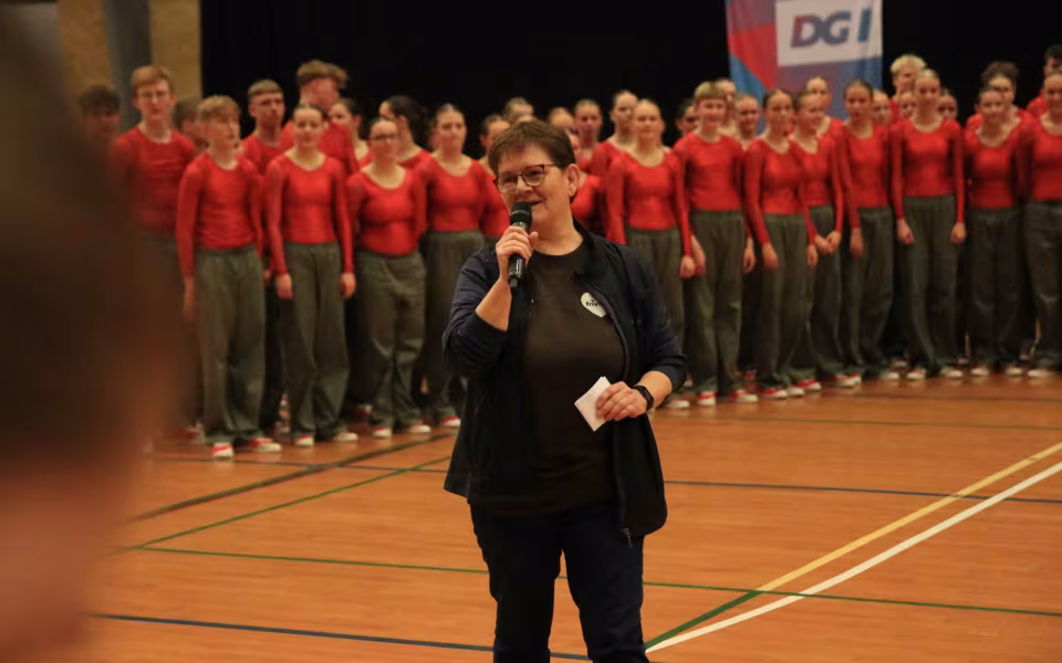Farverig opvisning lyser Sportspark op