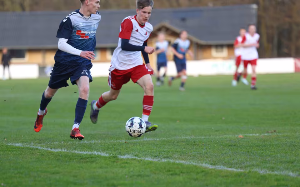 HTS U19 vinder 5-1 over SGI. Se de mange billeder.