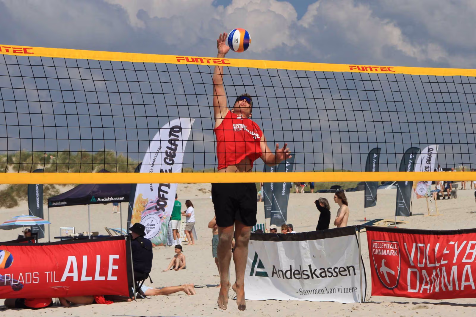 Beachvolleyfest ved Vesterhavet