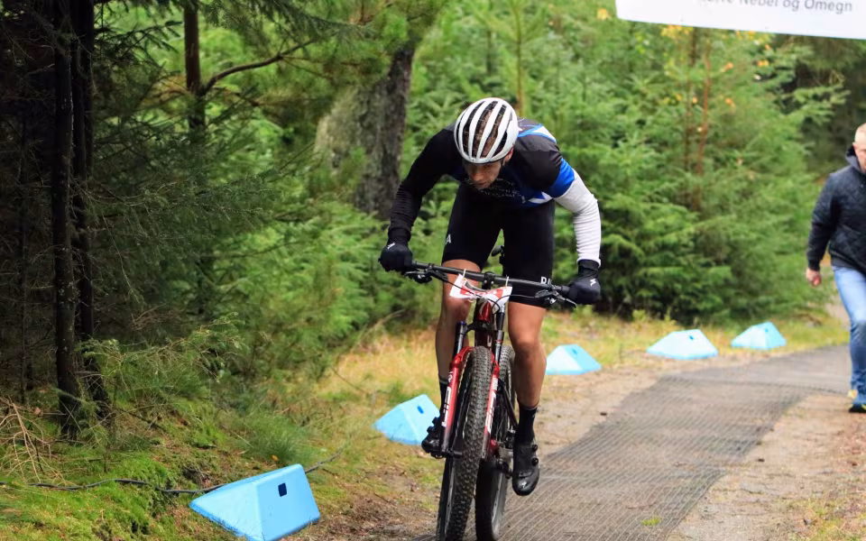 Mountainbike ryttere imponerede trods vådt vejr