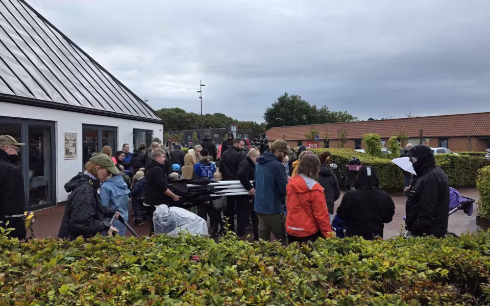 Regnen lagde en dæmper på Torvedagen i Ølgod, men ikke på humøret - Se billeder fra dagen
