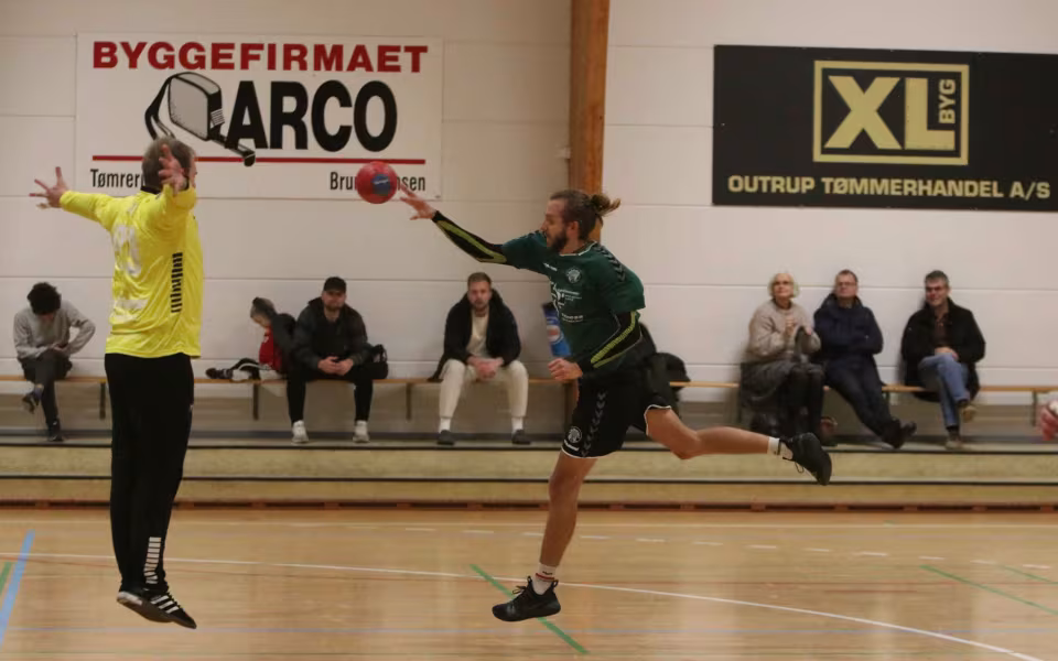 Blåbjerg HK Serie 2  triumferer i topkamp