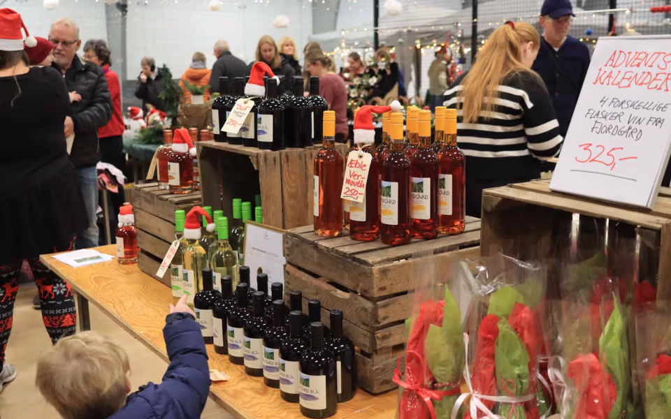 Julemarked samlede Billum i hallen
