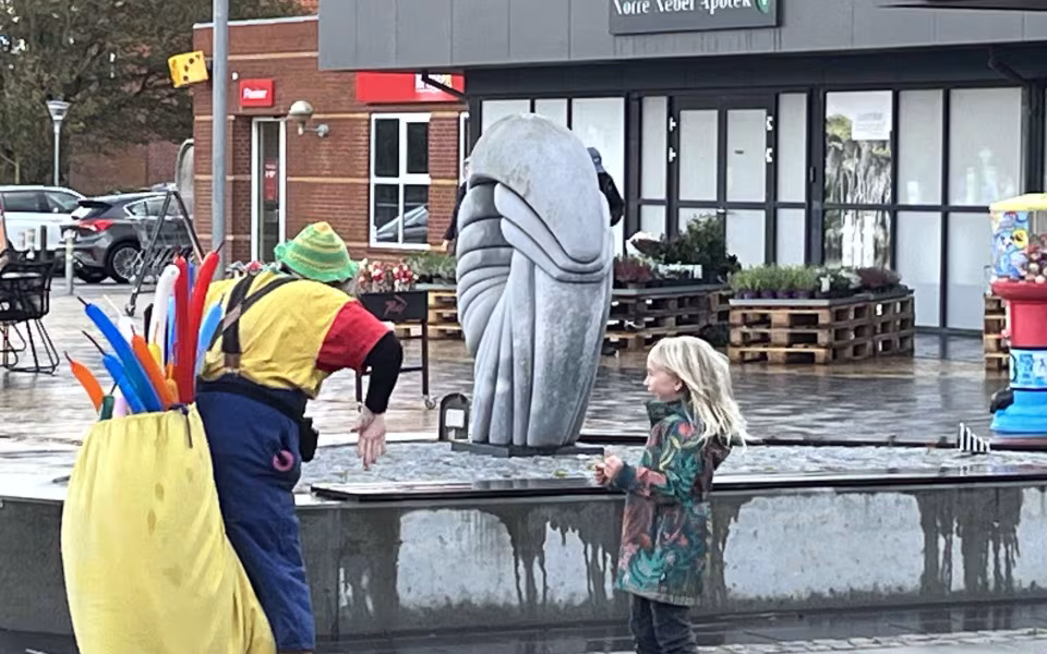 MEWL GÅR AMOK