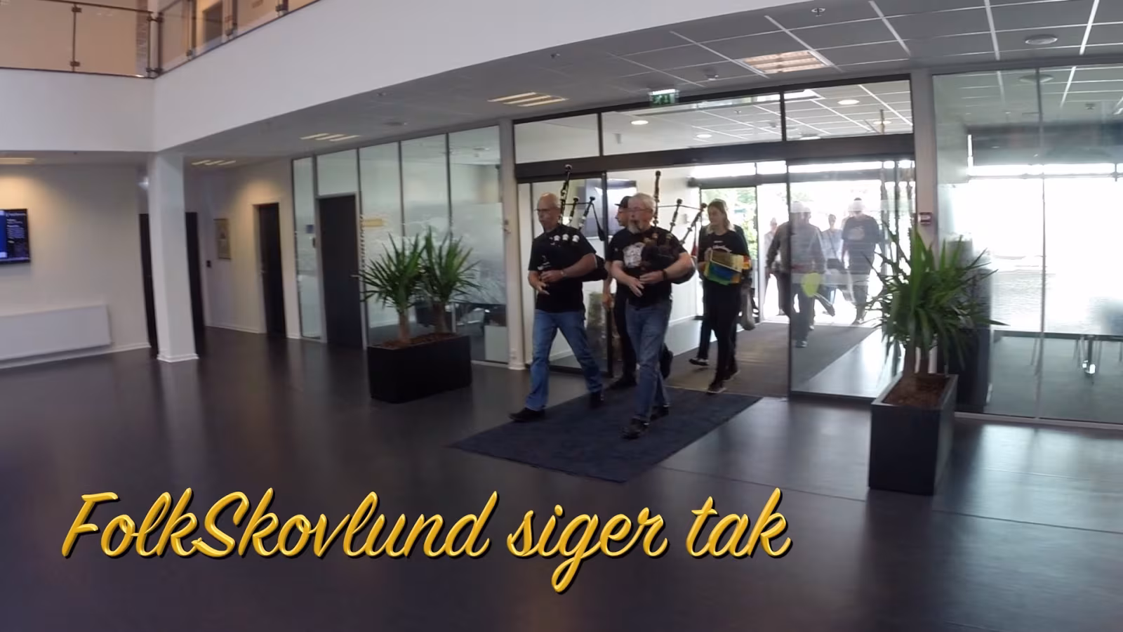 FolkSkovlund siger tak