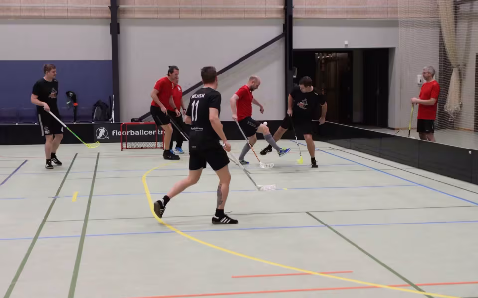 Varde-mesterskab i floorball afholdt