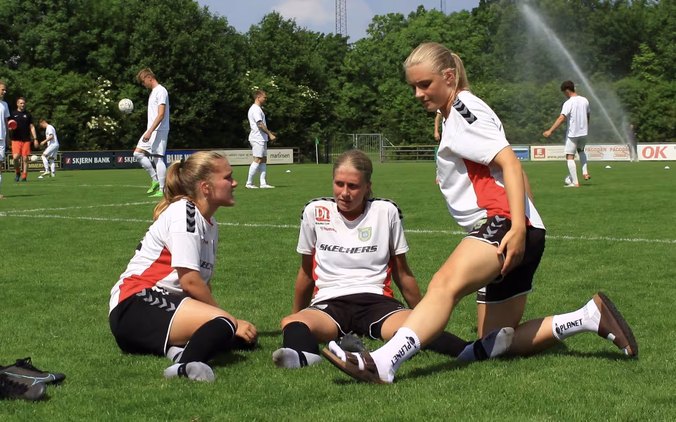 Varde kvinder taber til bundhold
