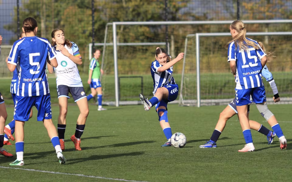 EfB-piger modstod presset og sejrede