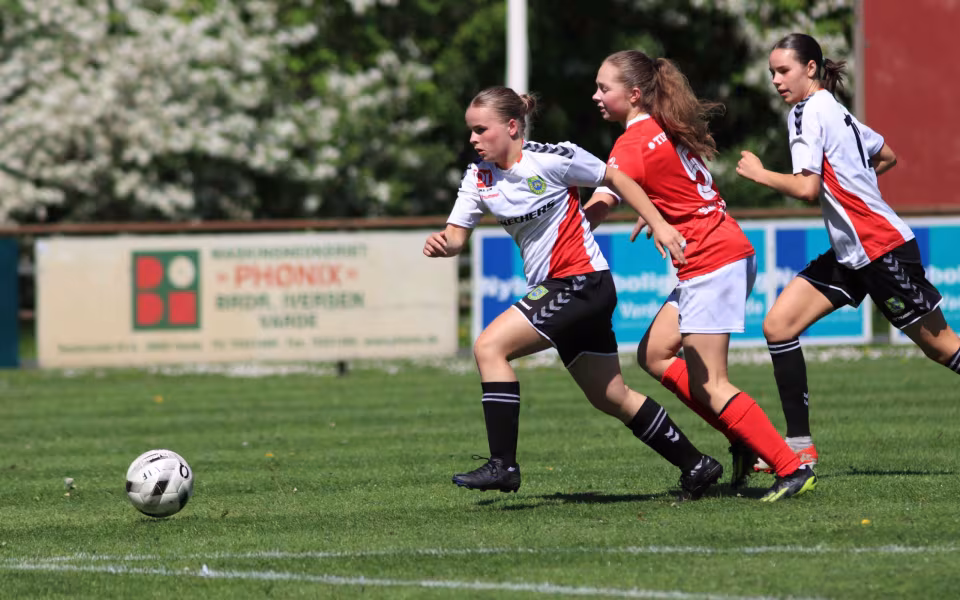 Varde U-19 piger sejrer hjemme