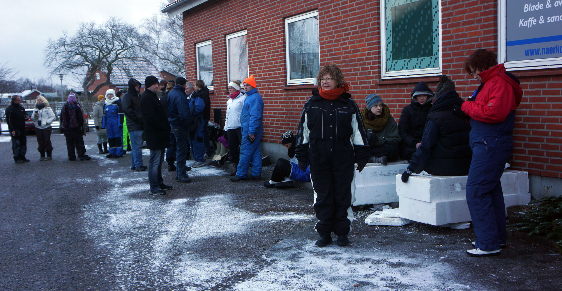 Kø foran billetsalget til Owen Luft.