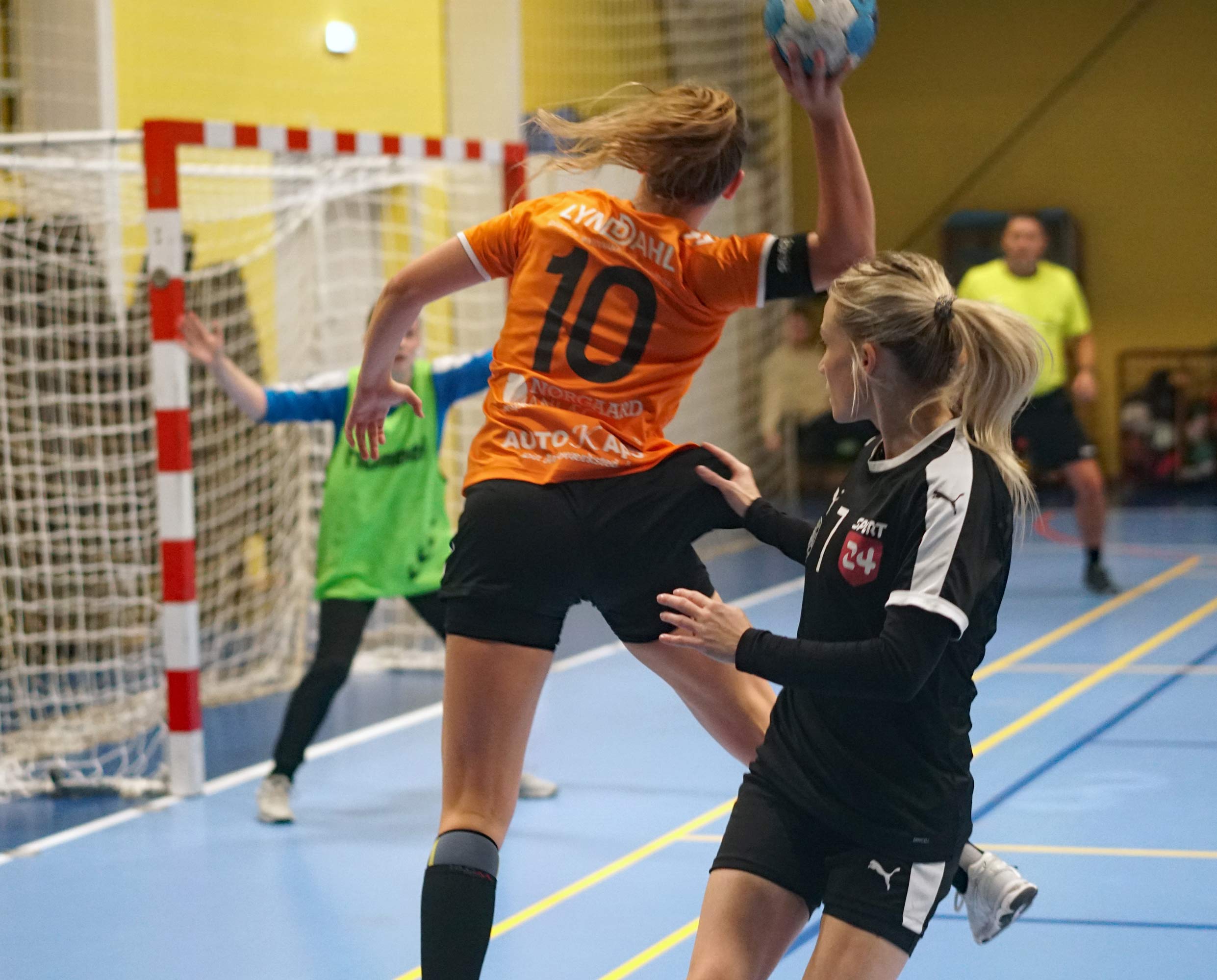 Kampen mod Team Esbjerg bliver en kamp, hvor der bliver smæk for skillingen, akkurat som det hører sig til i lokalbrag.