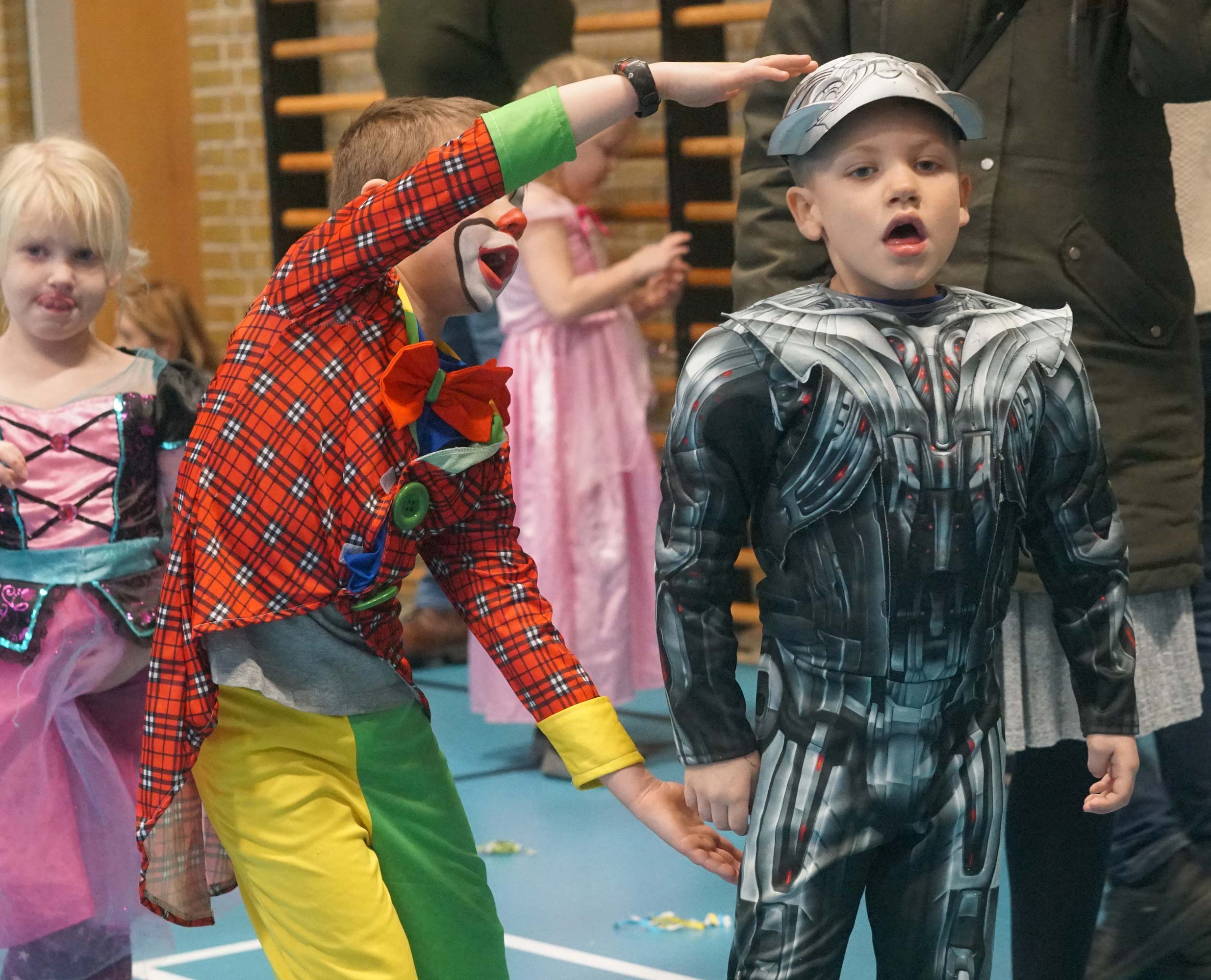 De fineste, farligste og mest kreative kostumer blev fundet frem til fastelavnsfesten på Ansager skole