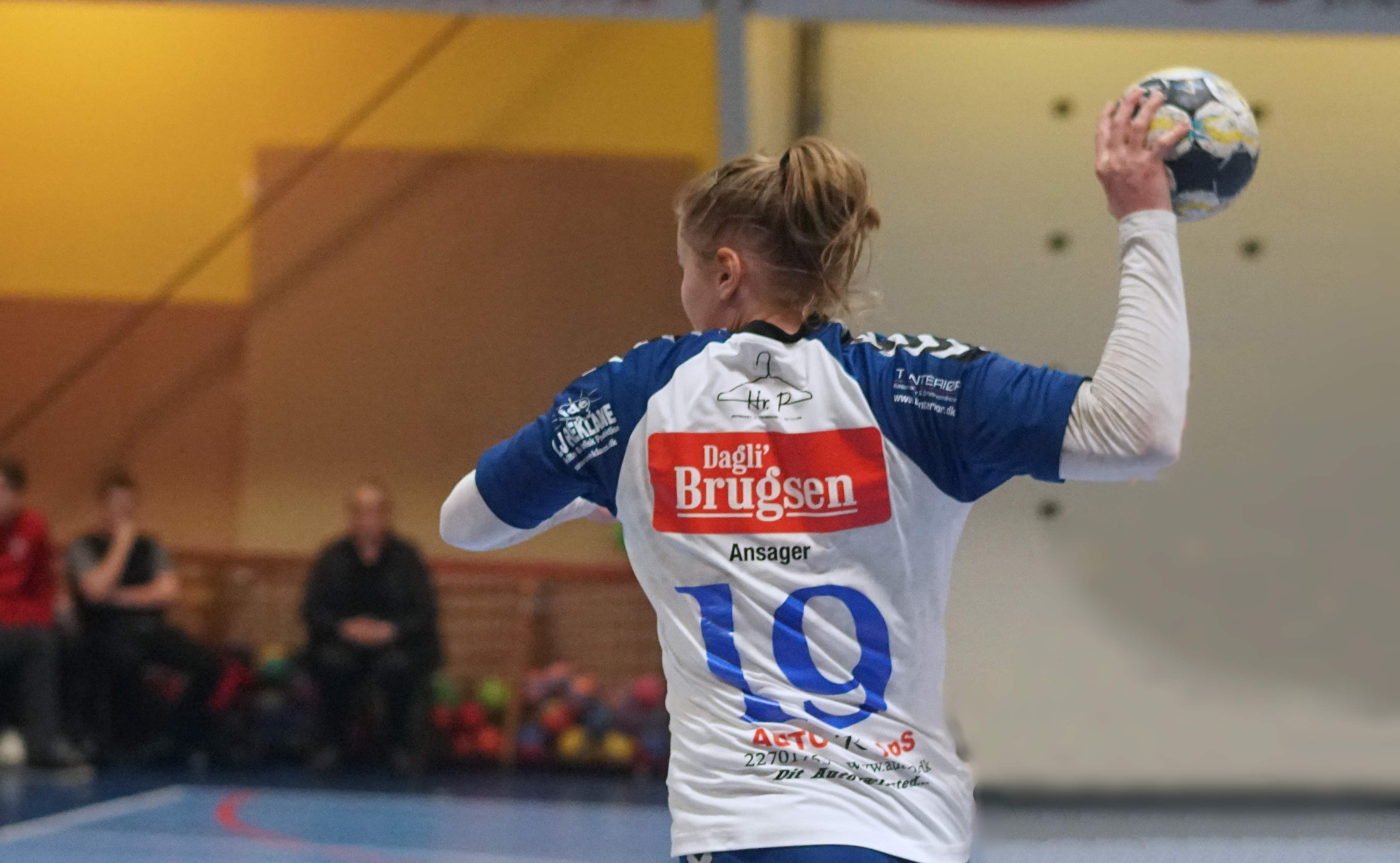 Foto med SIF/Ansager fra tidligere kamp