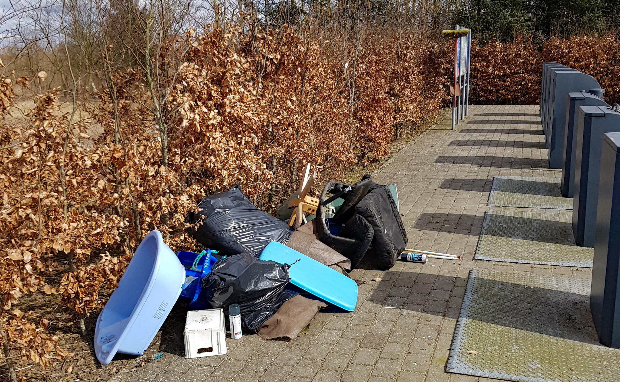 Ikke al affald er havnet i de rigtige beholdere