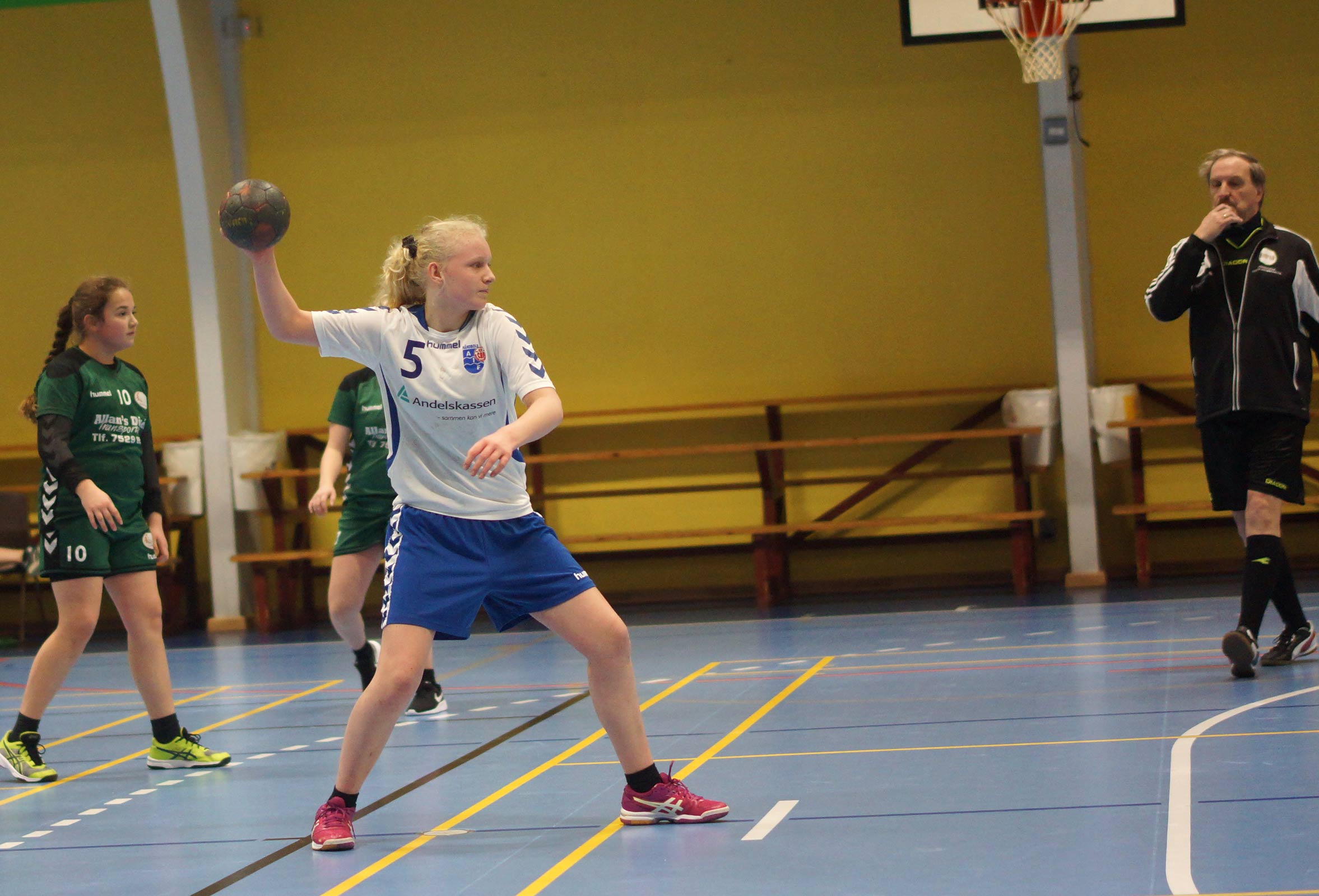 Ansager U14 håndboldpiger Ansager vandt 10-7 mod Varde HK