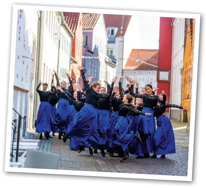 Haderslev Domkirkes Pigekor kan opleves i Ansager Kirke den 10. december. Billede fra Kirkenyt.