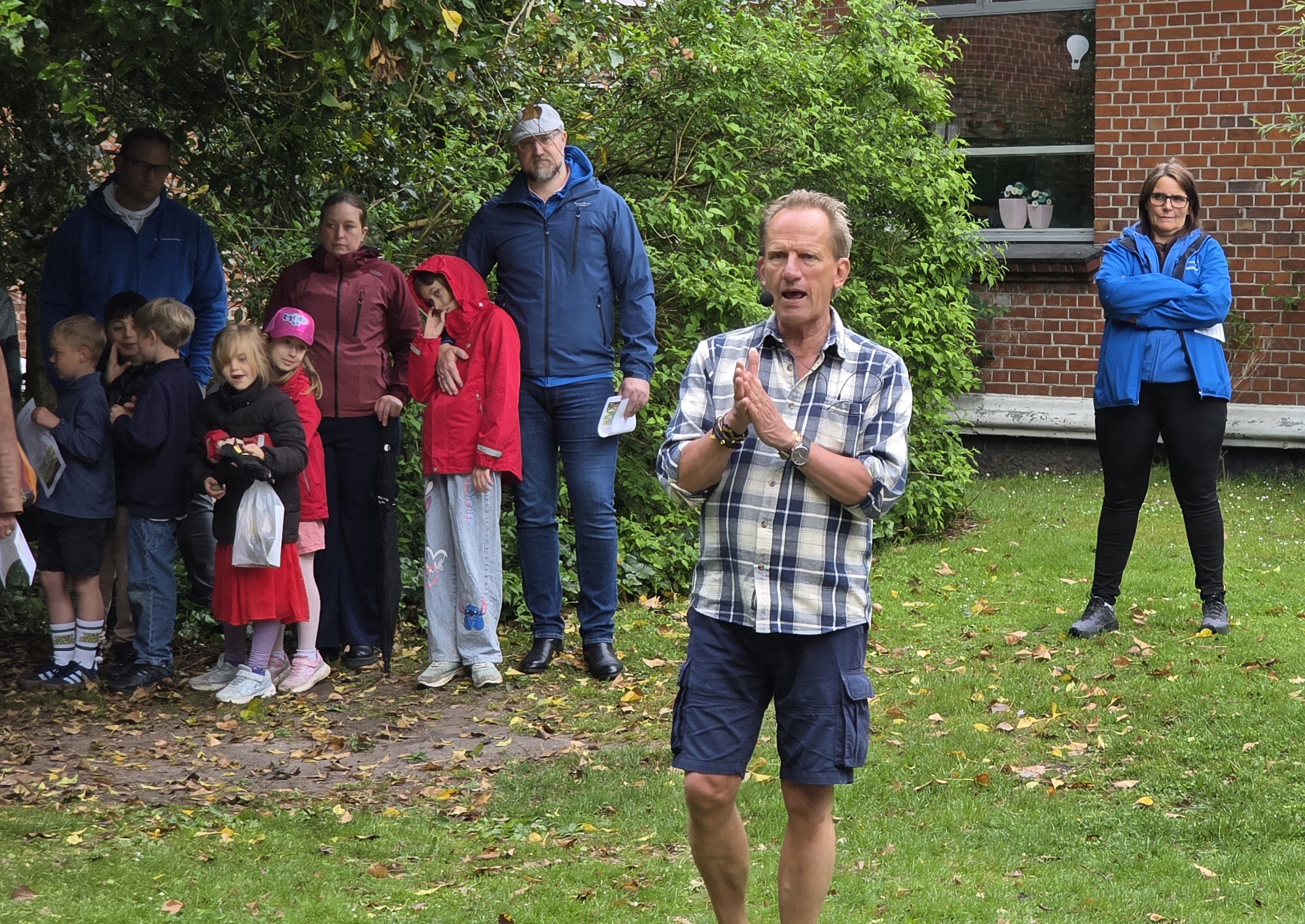 Indslag - Grundlovsmødet på Skovlund Friskole bød på en hyggelig og lærerig dag for både børn og voksne.
