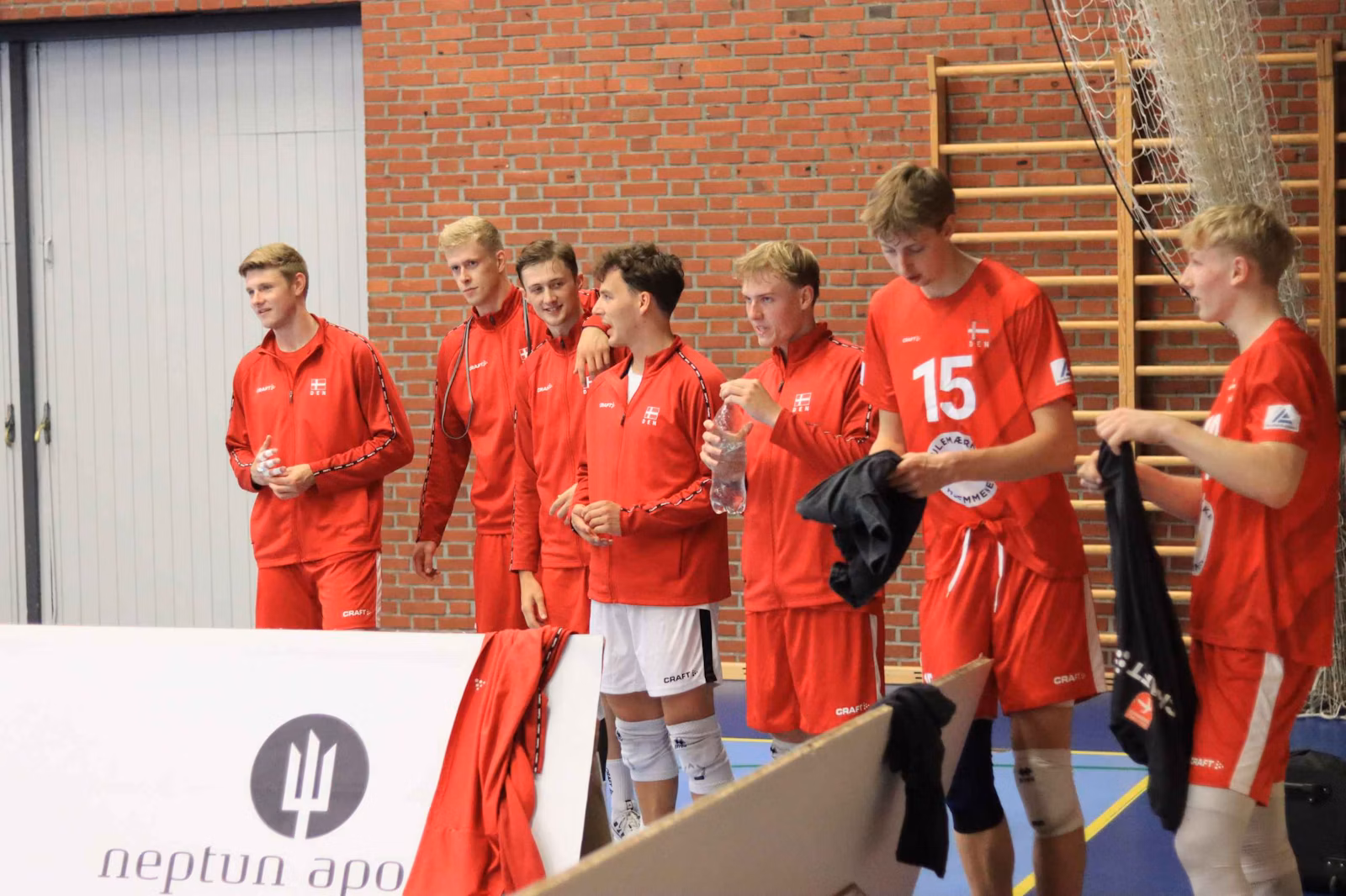 Danmark vinder nervepirrende åbning