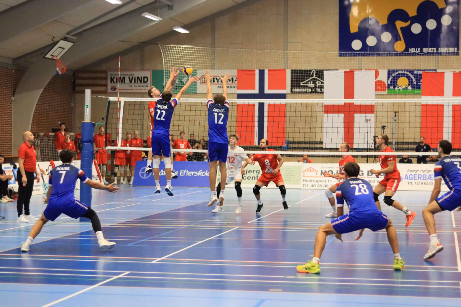 Danmark vinder nervepirrende åbning