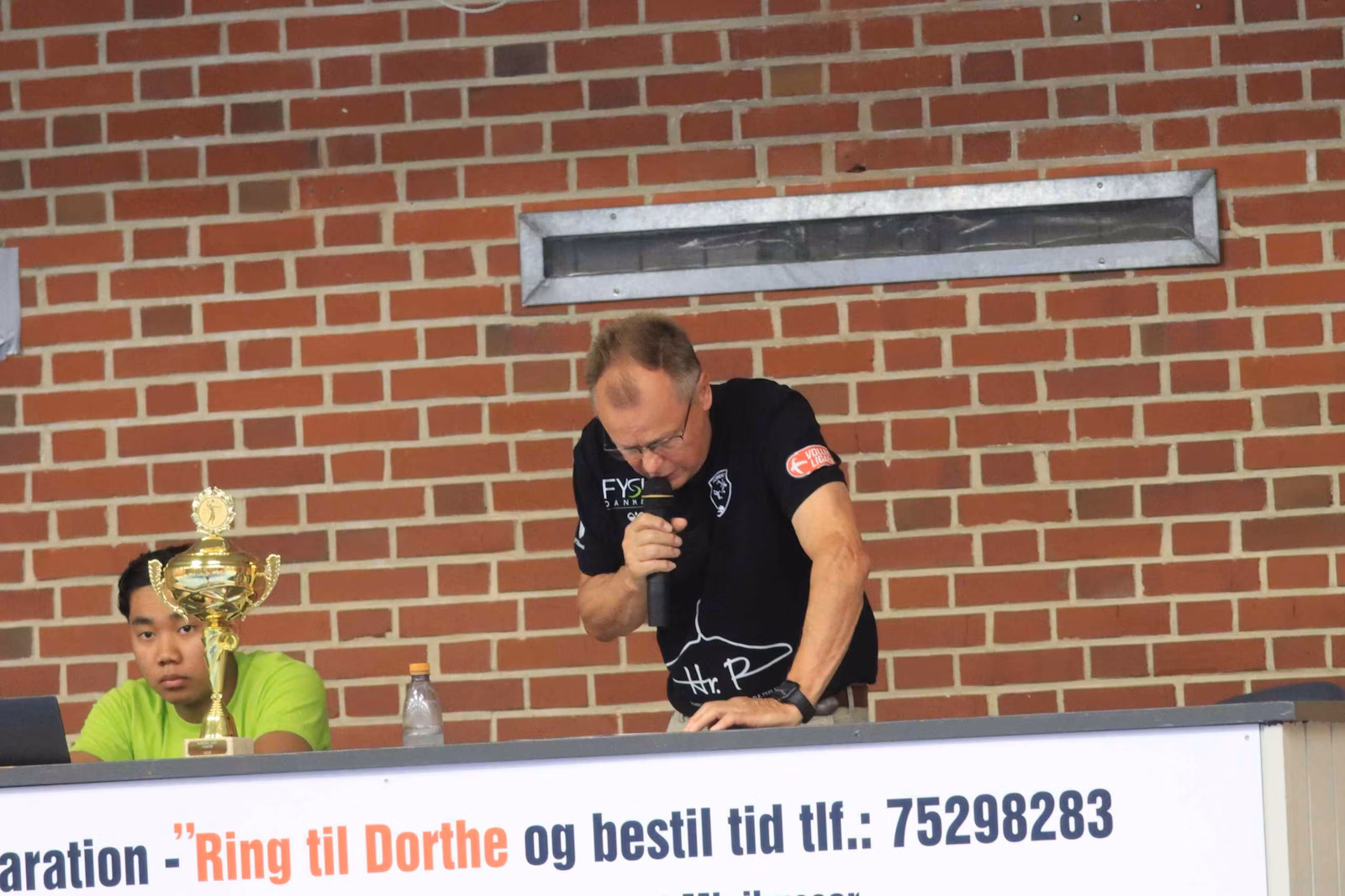 Danmark vinder nervepirrende åbning