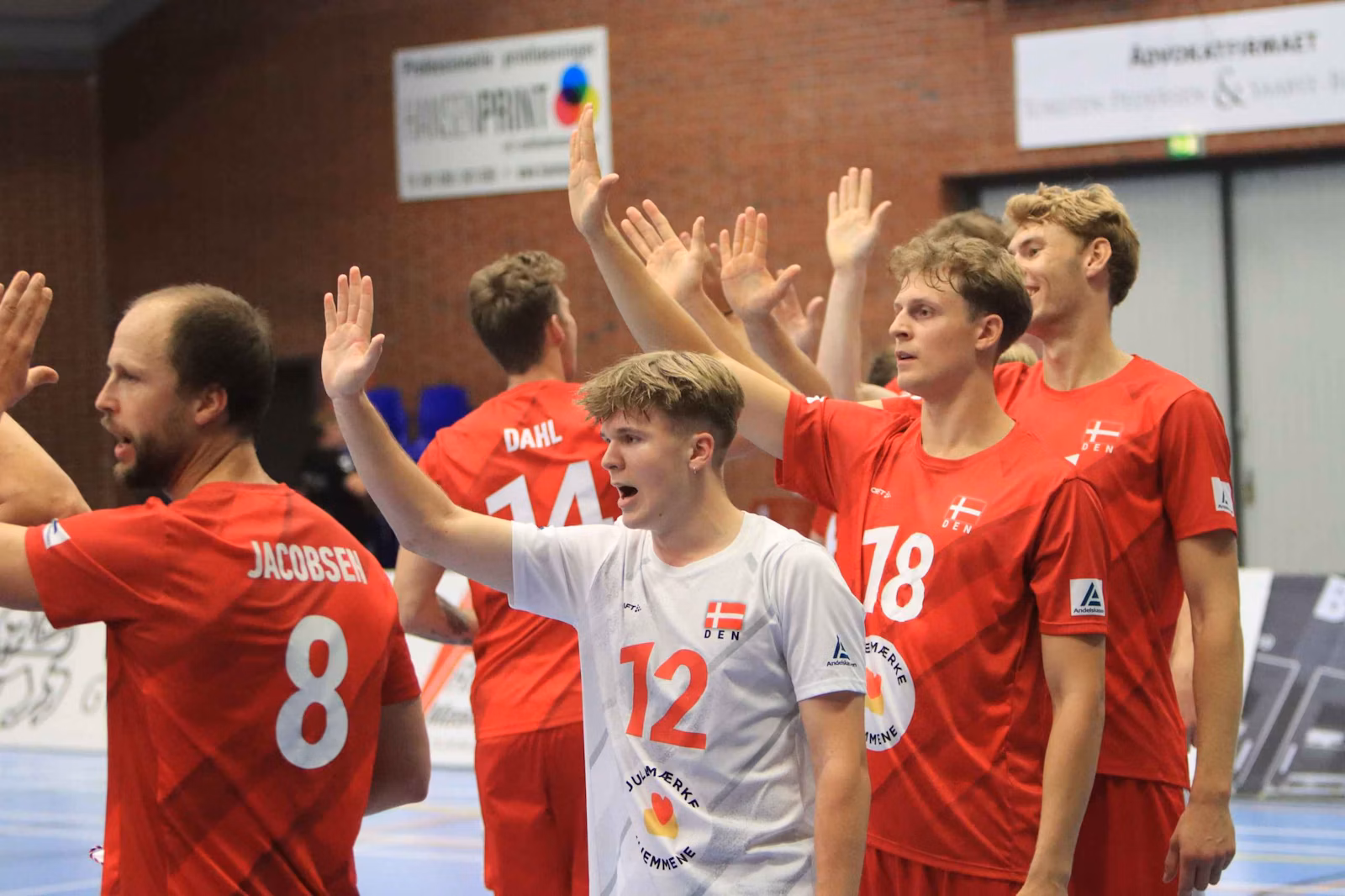 Danmark vinder nervepirrende åbning