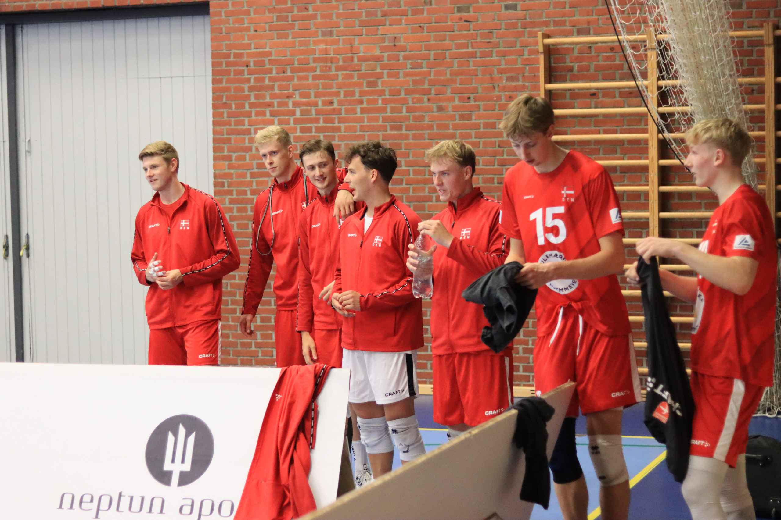 Danmark vinder nervepirrende åbning
