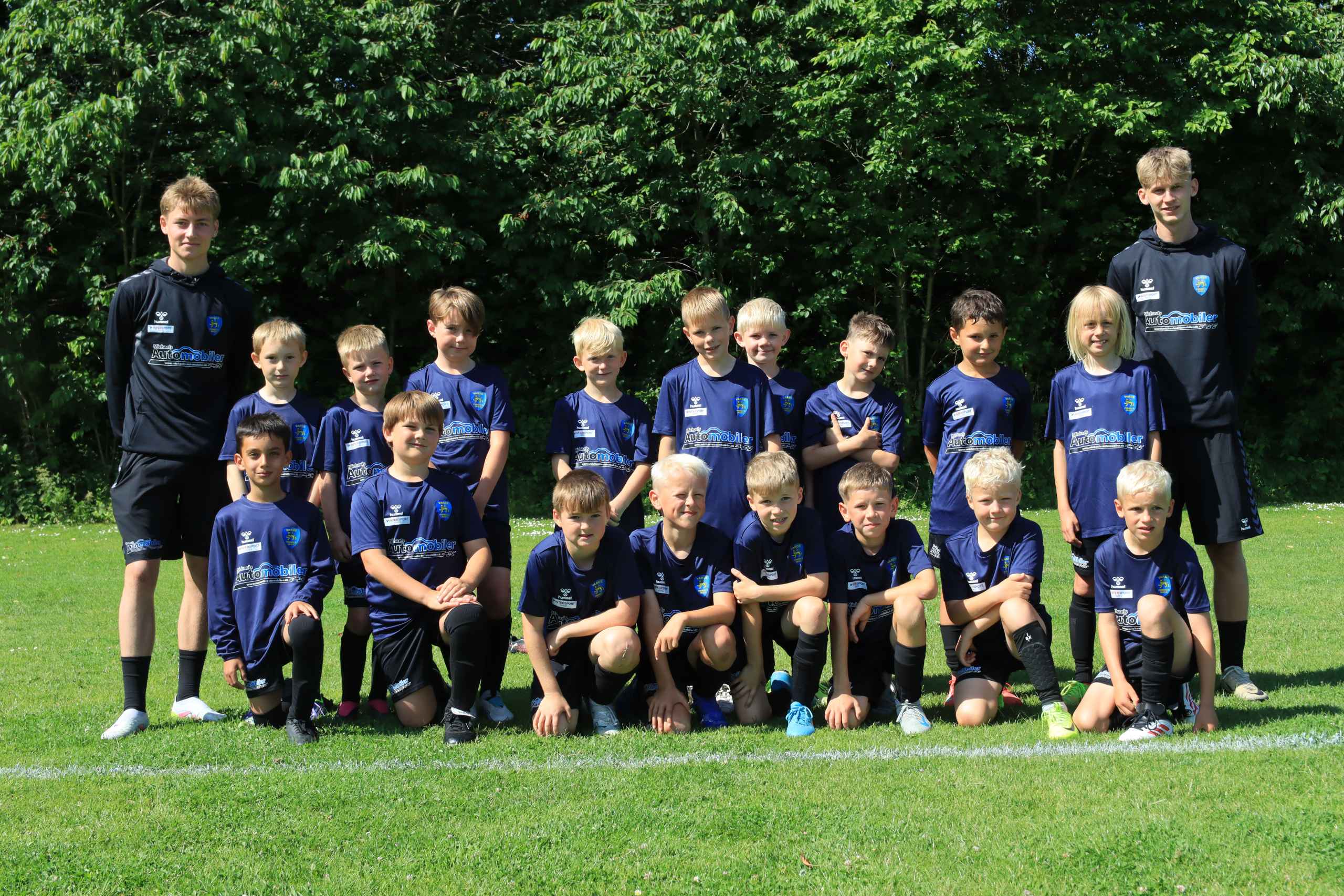 Over 400 børn samlet til fodboldskole