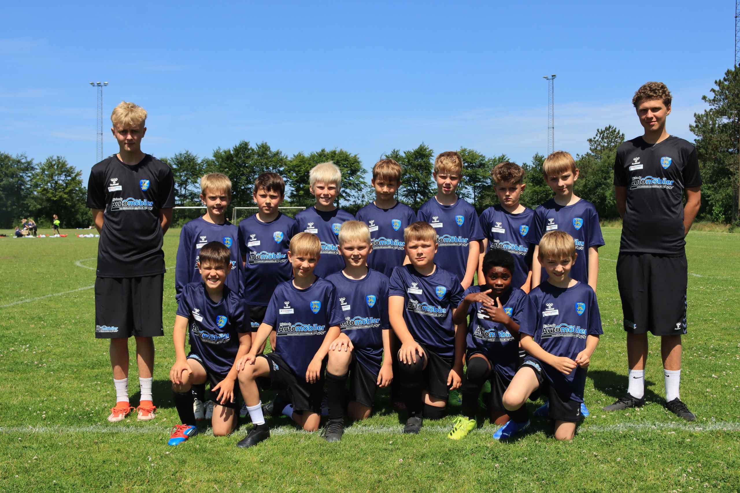 Over 400 børn samlet til fodboldskole