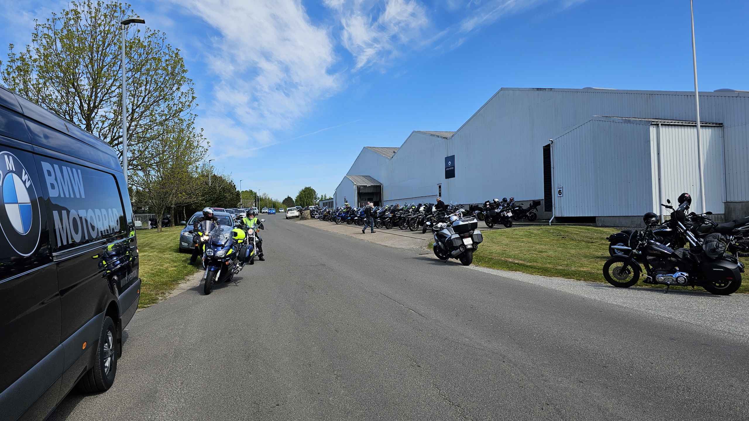 bød Xpedit BMW Motorrad forhandler i Ølgod velkommen til et åbent hus-arrangement.