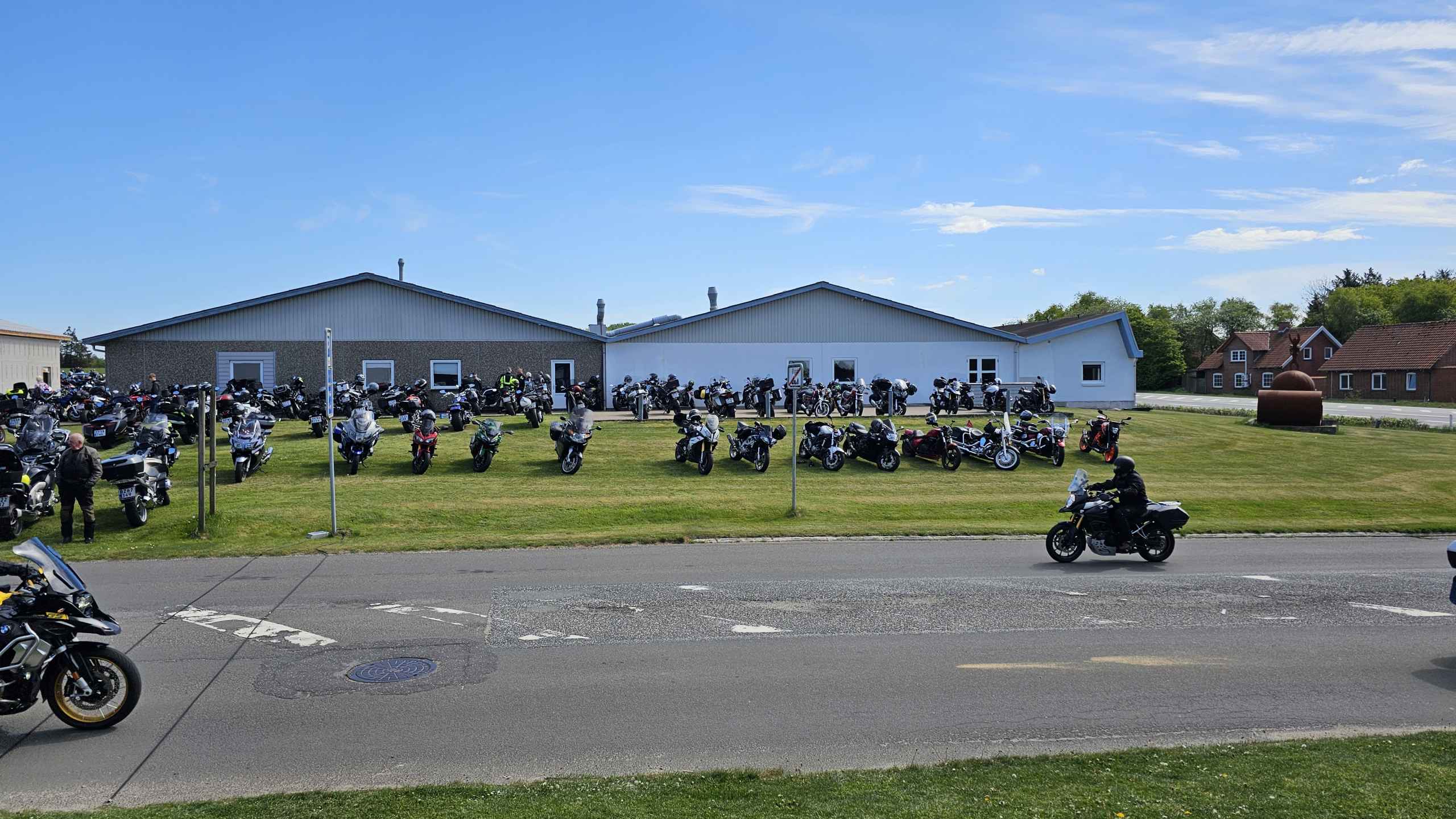 bød Xpedit BMW Motorrad forhandler i Ølgod velkommen til et åbent hus-arrangement.