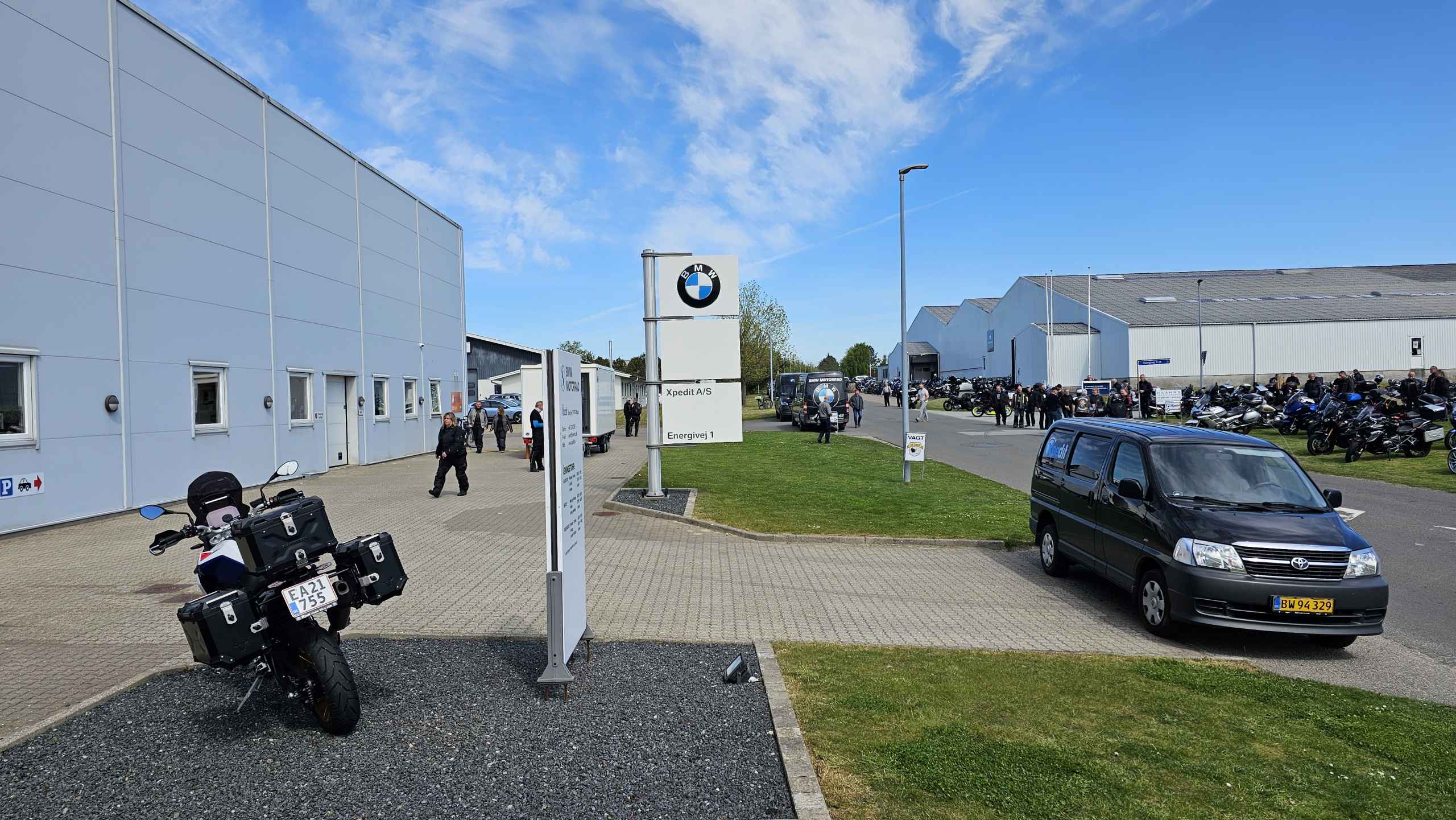 bød Xpedit BMW Motorrad forhandler i Ølgod velkommen til et åbent hus-arrangement.