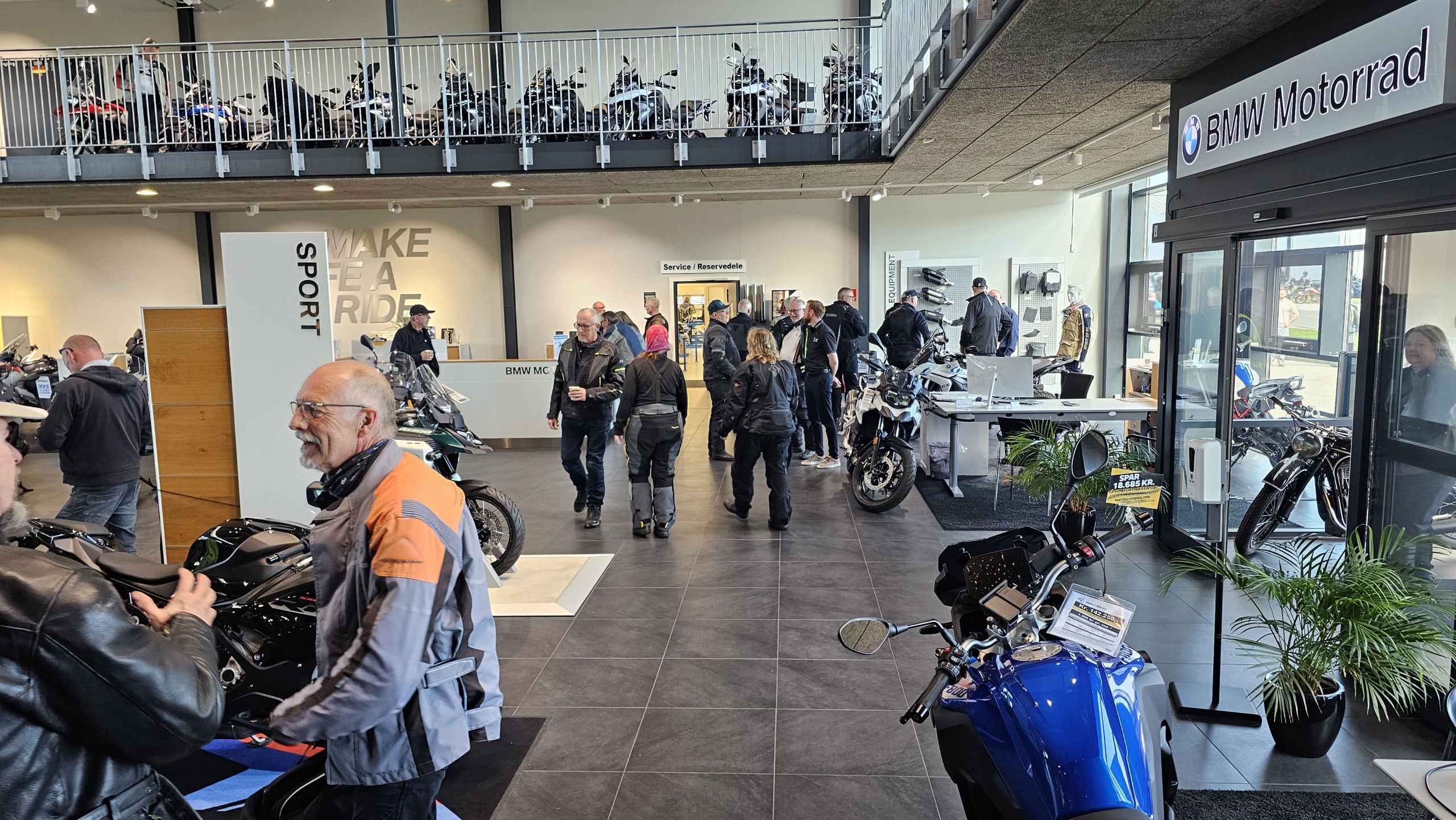 bød Xpedit BMW Motorrad forhandler i Ølgod velkommen til et åbent hus-arrangement.