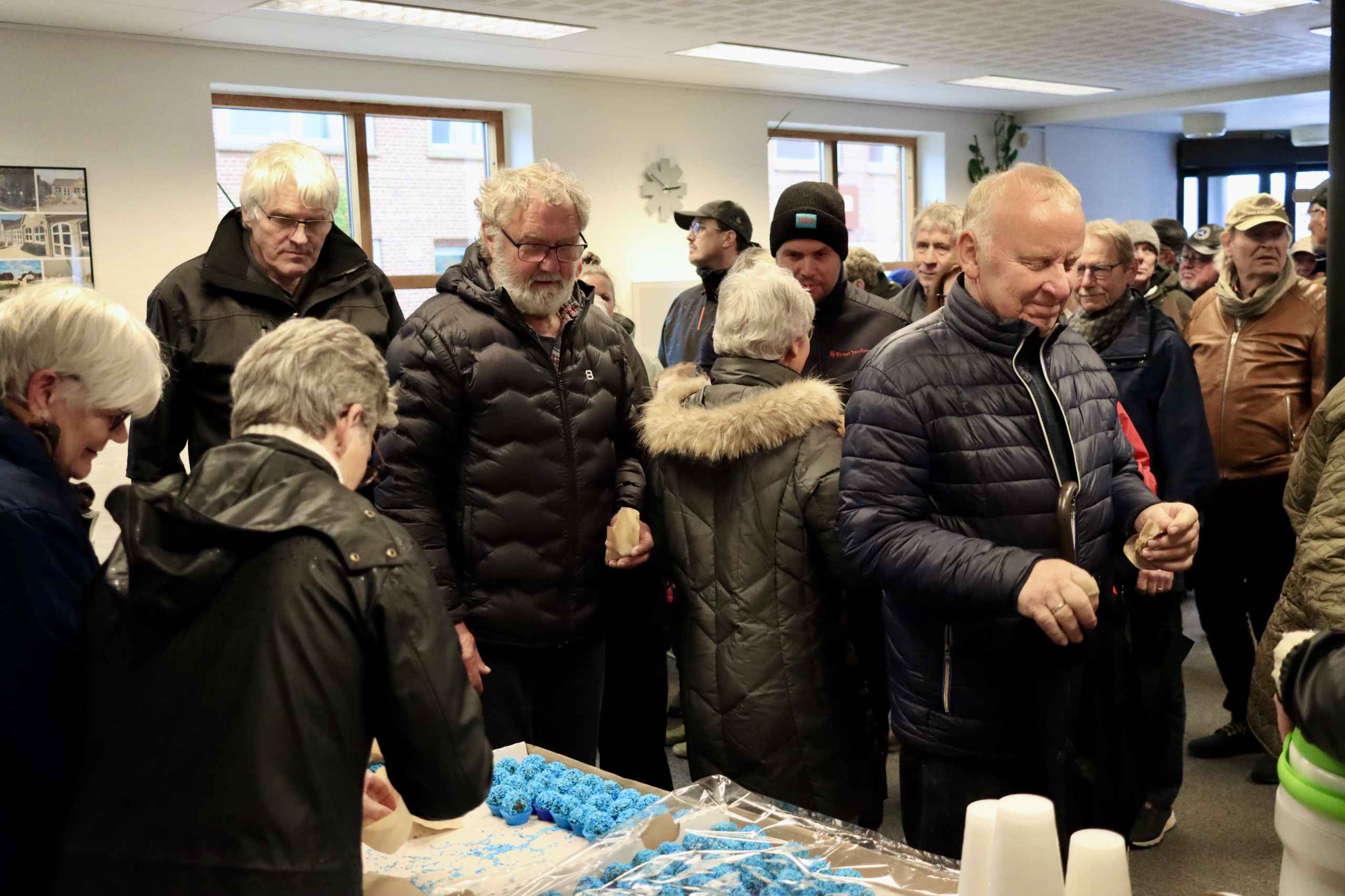 Frello-gruppen afslører Blå Kugle kunstværk