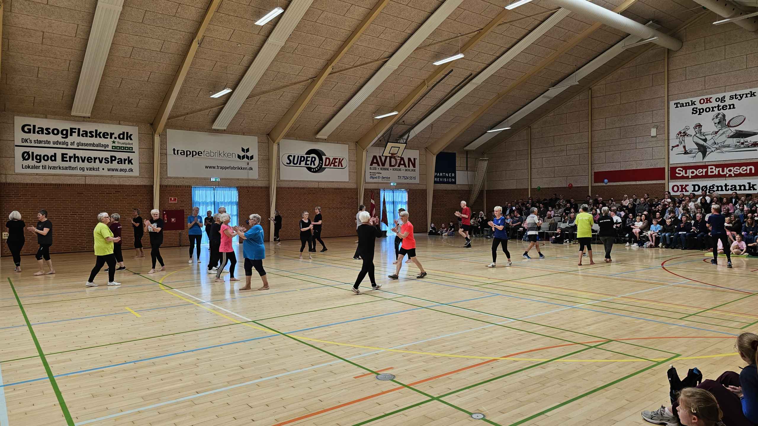 Fra årets Gymnastikopvisning 2025 og ØGU-prisen i Ølgod Hallerne