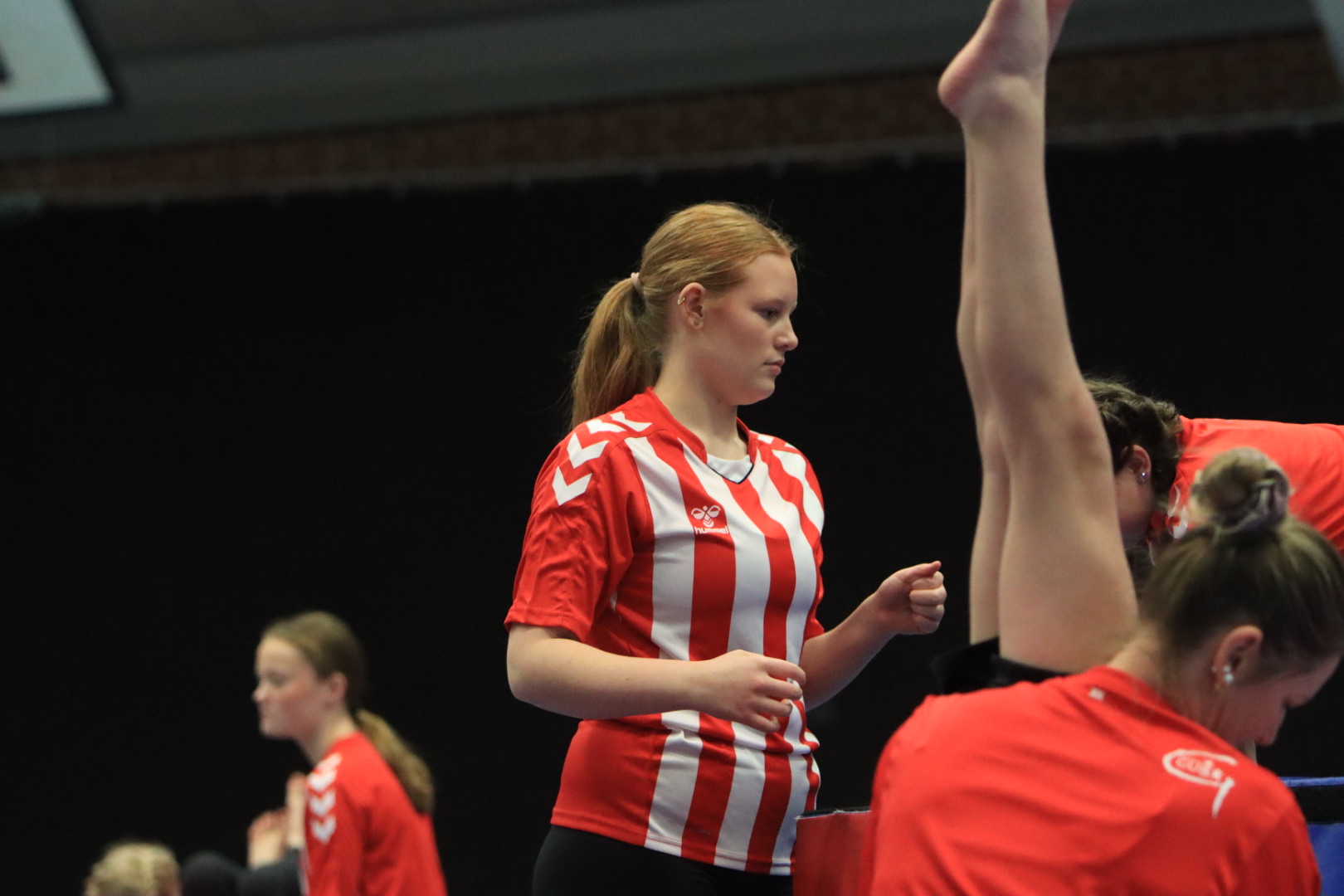 Salto Kids charmerer ved Helleopvisning