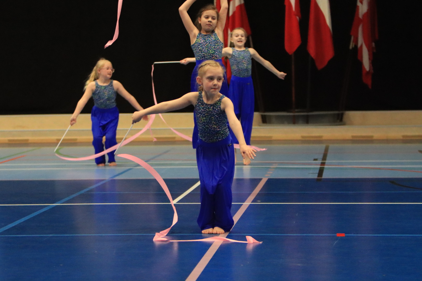 Mini Dancers Fra Outrup Strålede