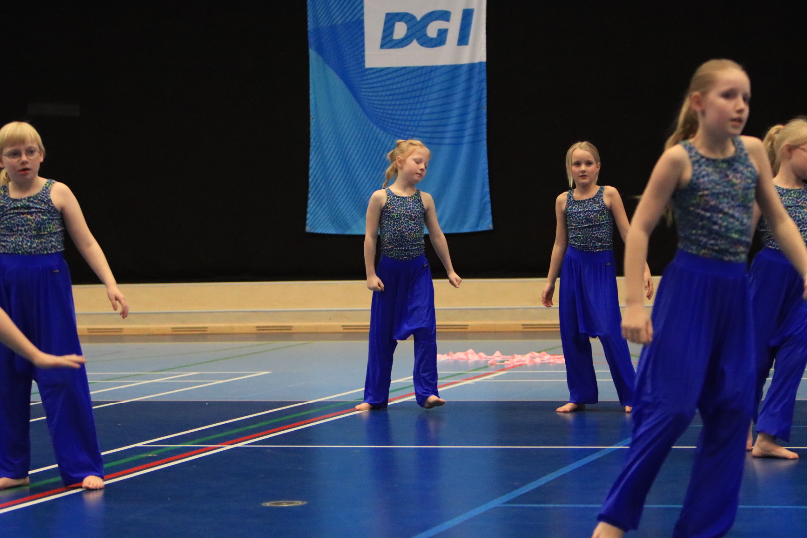 Mini Dancers Fra Outrup Strålede