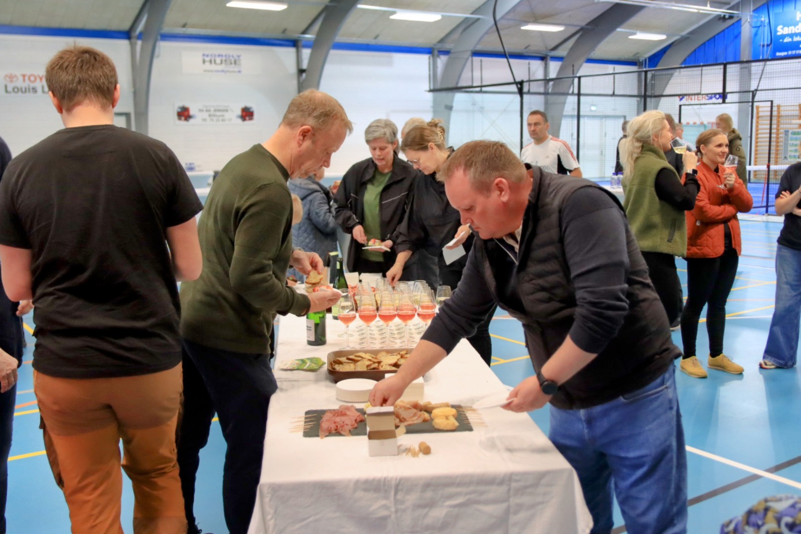 Billum Hallen åbner nye Padelbaner