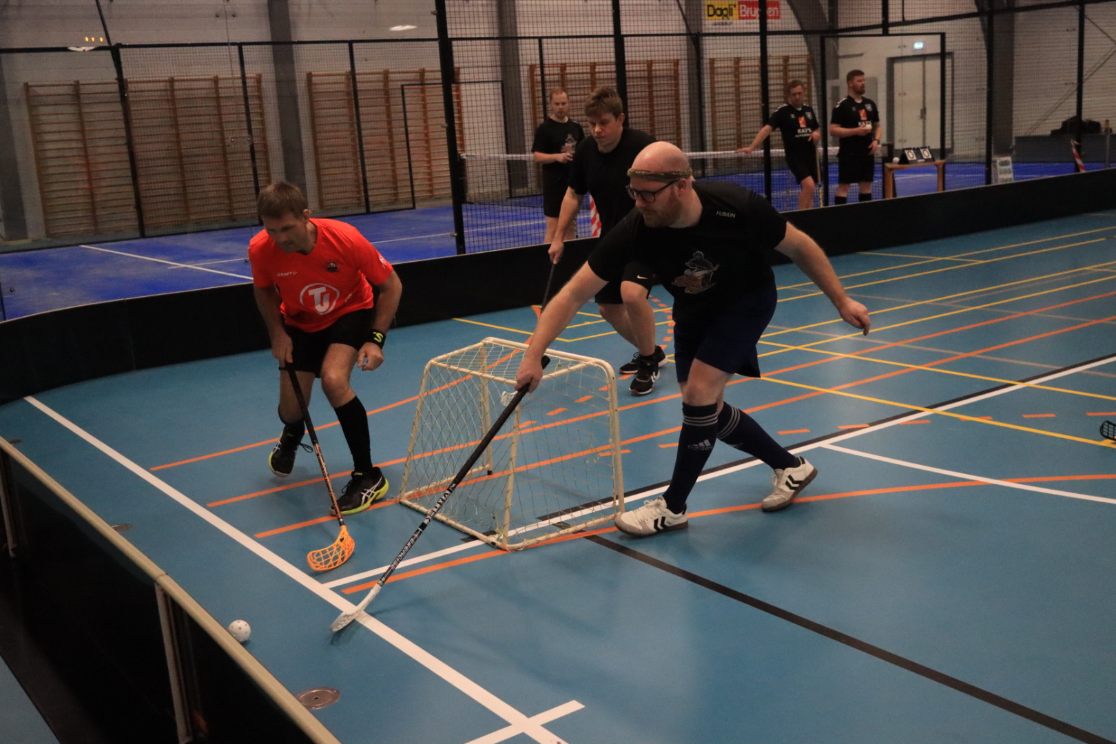 Floorball-spillere samles til stævne i Billum