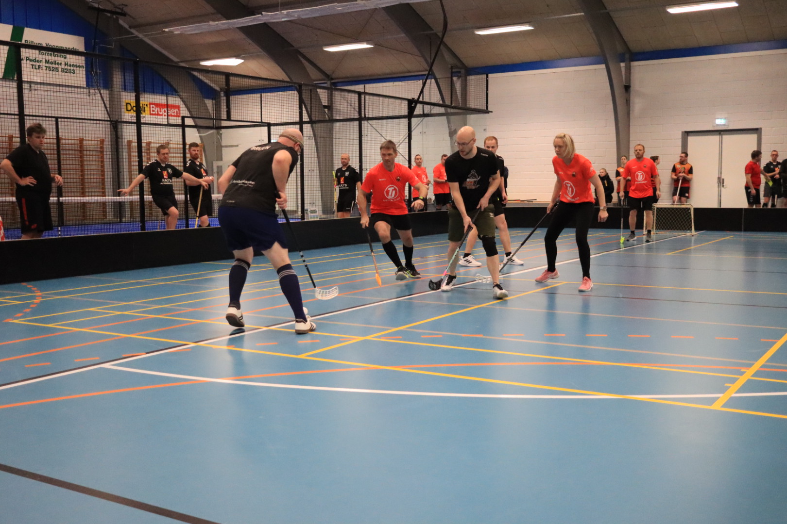 Floorball-spillere samles til stævne i Billum