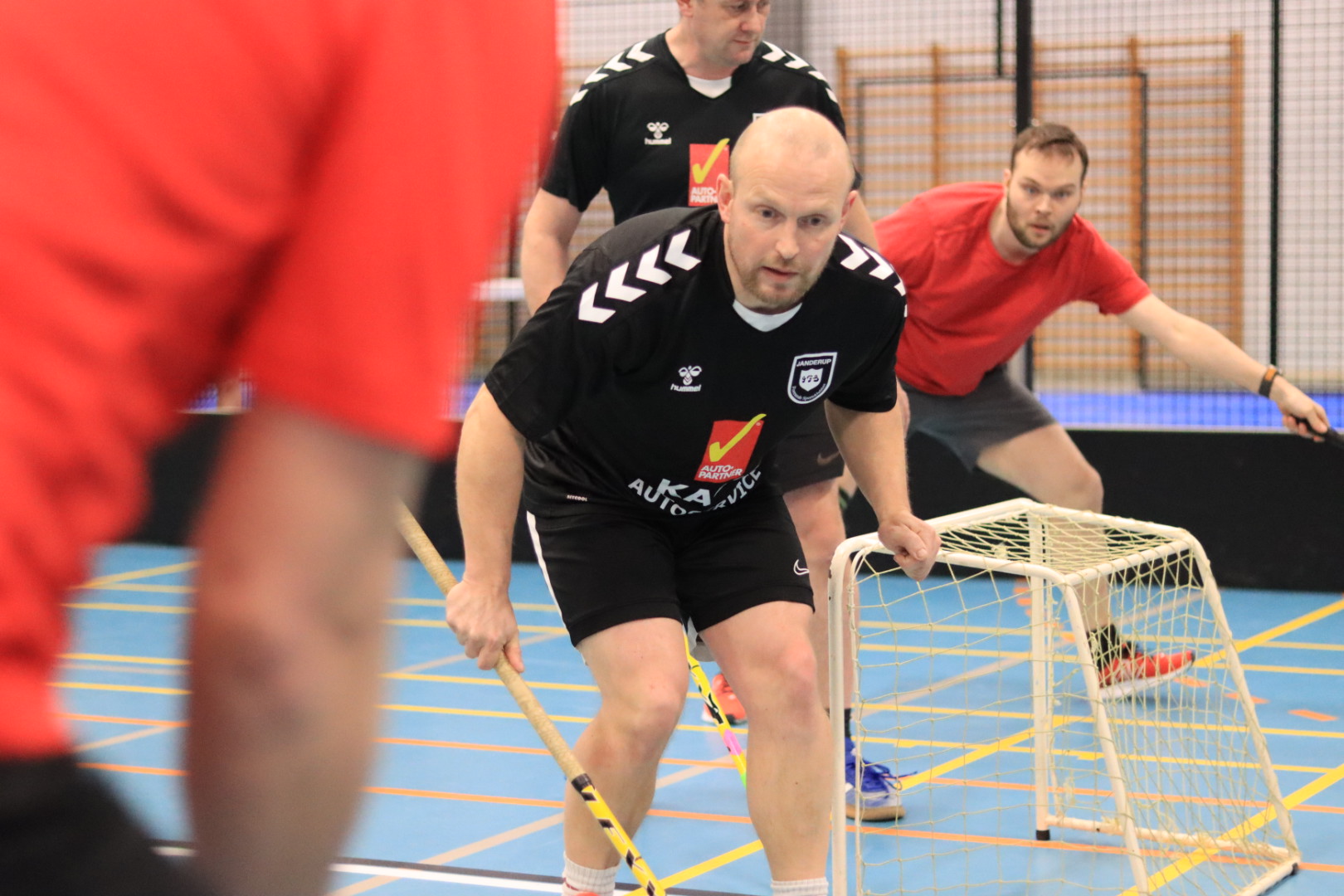 Floorball-spillere samles til stævne i Billum