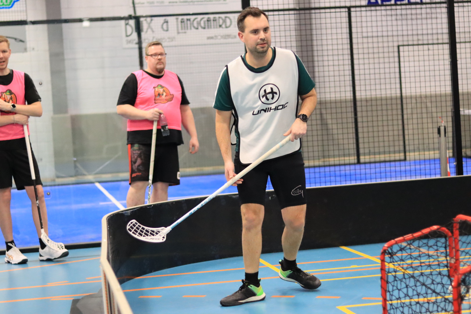 Floorball-spillere samles til stævne i Billum